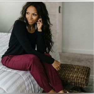 ZYIA ACTIVE MAROON JOGGERS SIZE SMALL